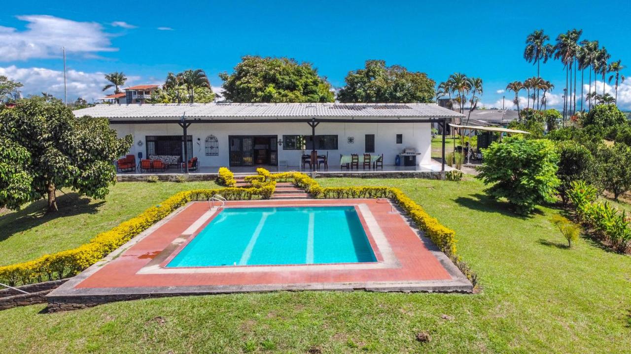 Finca La Siria - Bed and Breakfast Pereira