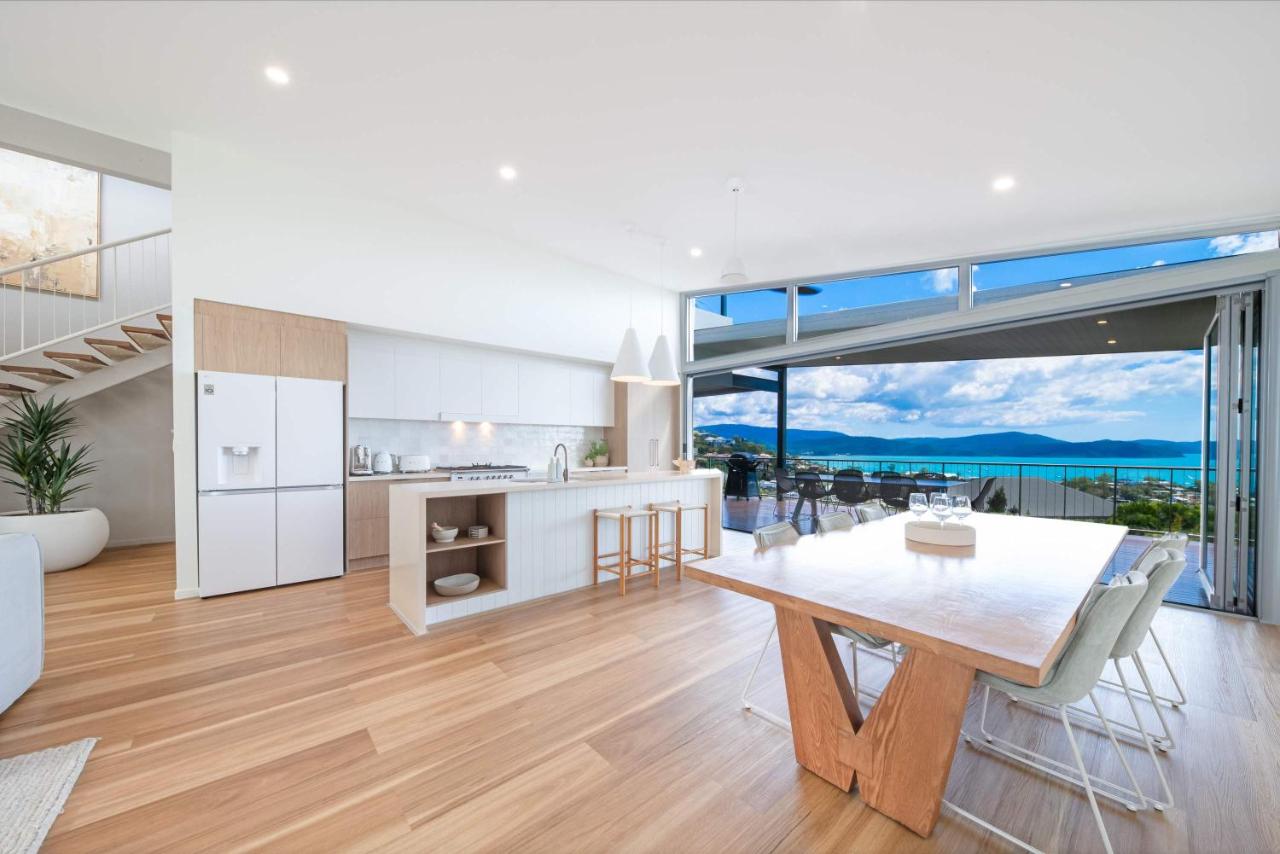 Coastal Haven Retreat - Luxe Airlie Beach Holiday Home - Chambres d’hôtes Airlie Beach