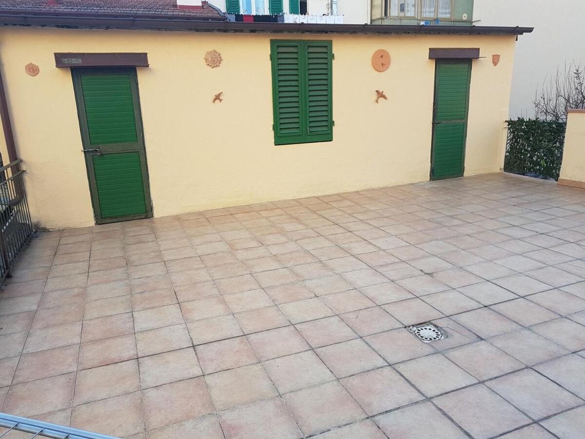 Cascine 2BD retreat w Large Terrace - B&B Florencia