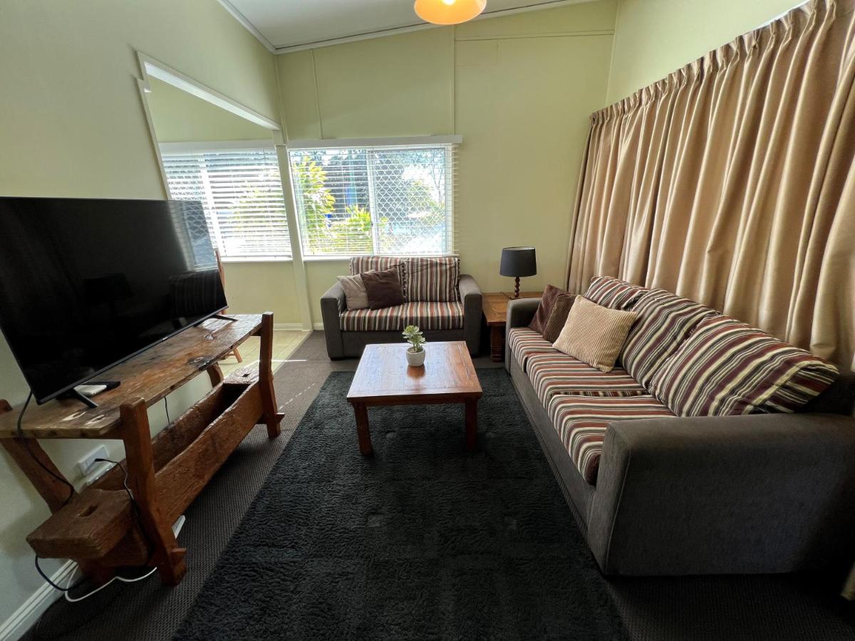 Coconut Palms - B&B Scarness