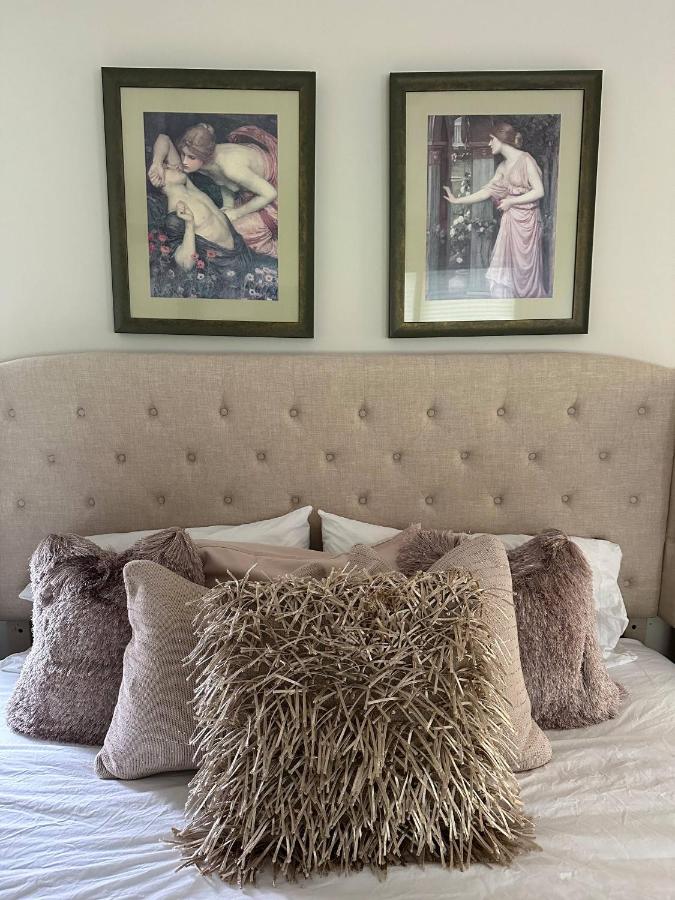 Beautiful Private Room Near Stony Brook University - Bed and Breakfast Stony Brook