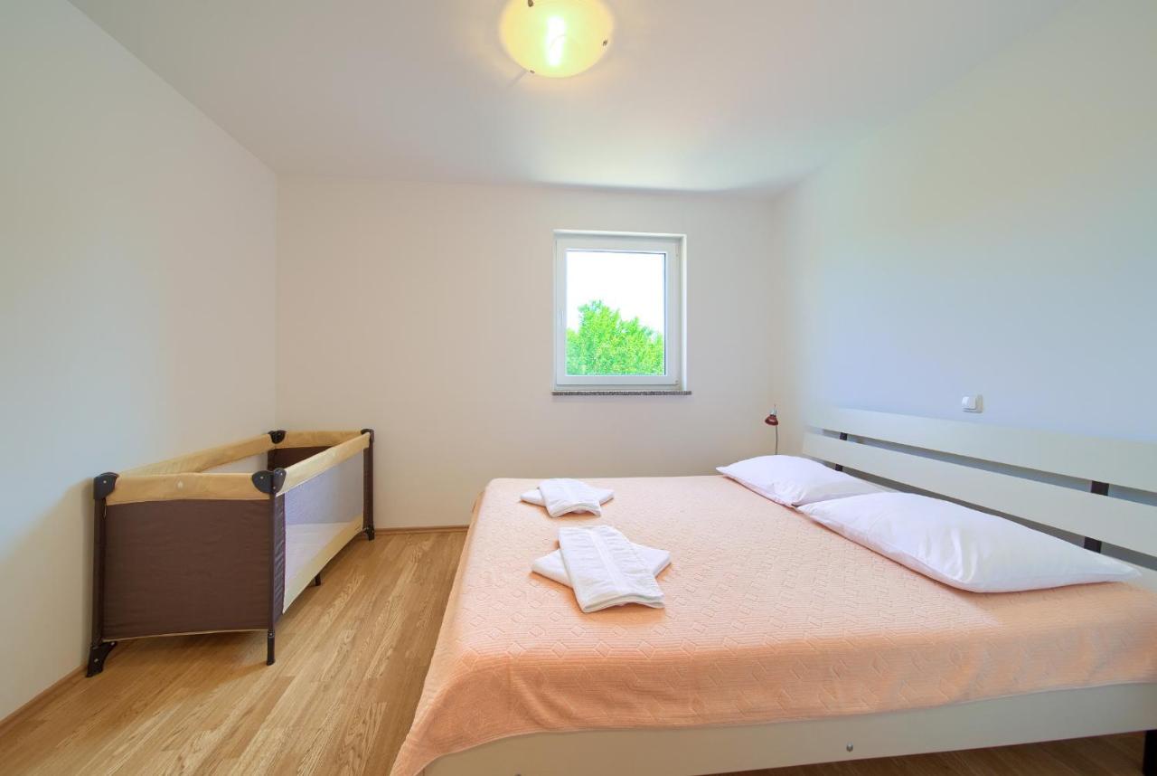 One-Bedroom Apartment with Balcony