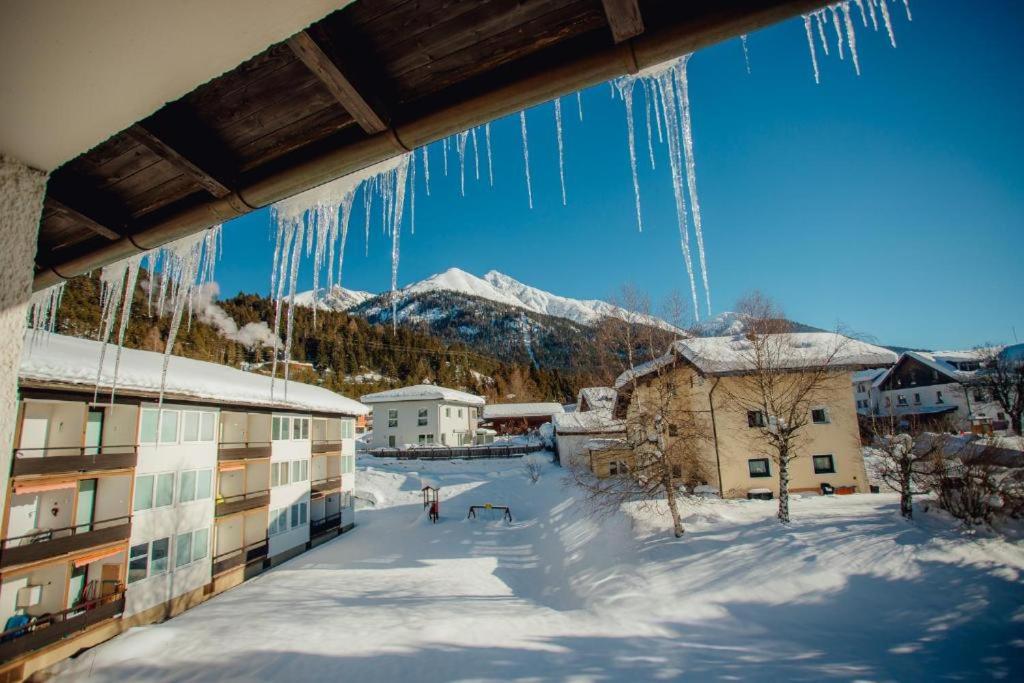 Appartement Tirol mit Hallenbad und Sauna by MoniCare - B&B Seefeld in Tirol