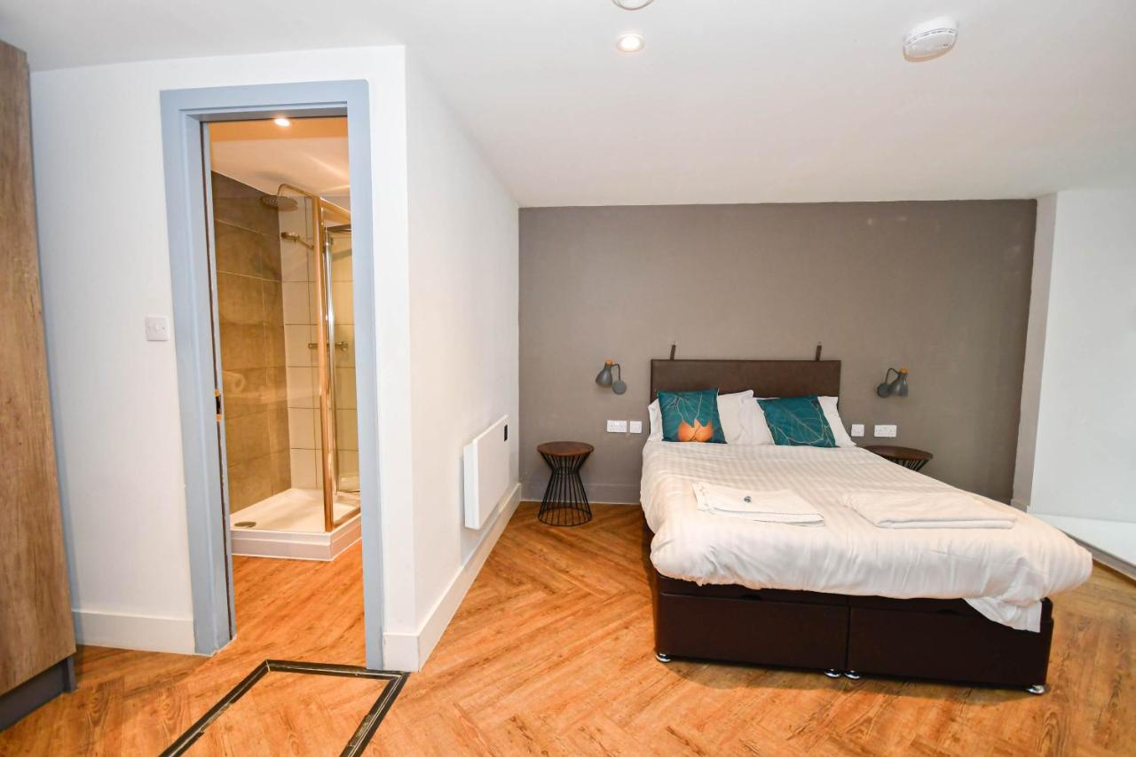 Lovely 3BED Flat in Central Manchester w Security - B&B Manchester