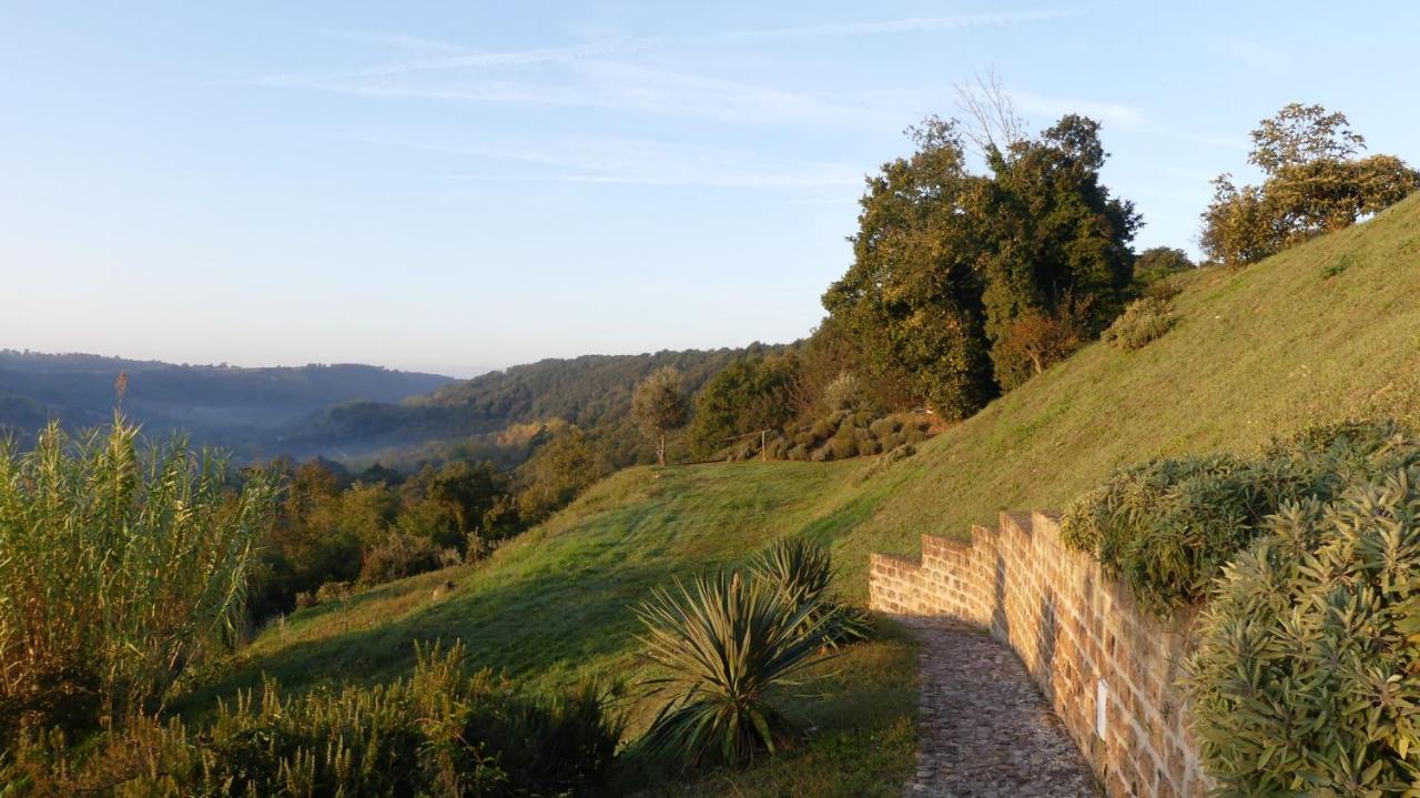 Torre Del Melograno With Heated Pool - B&B Lubriano
