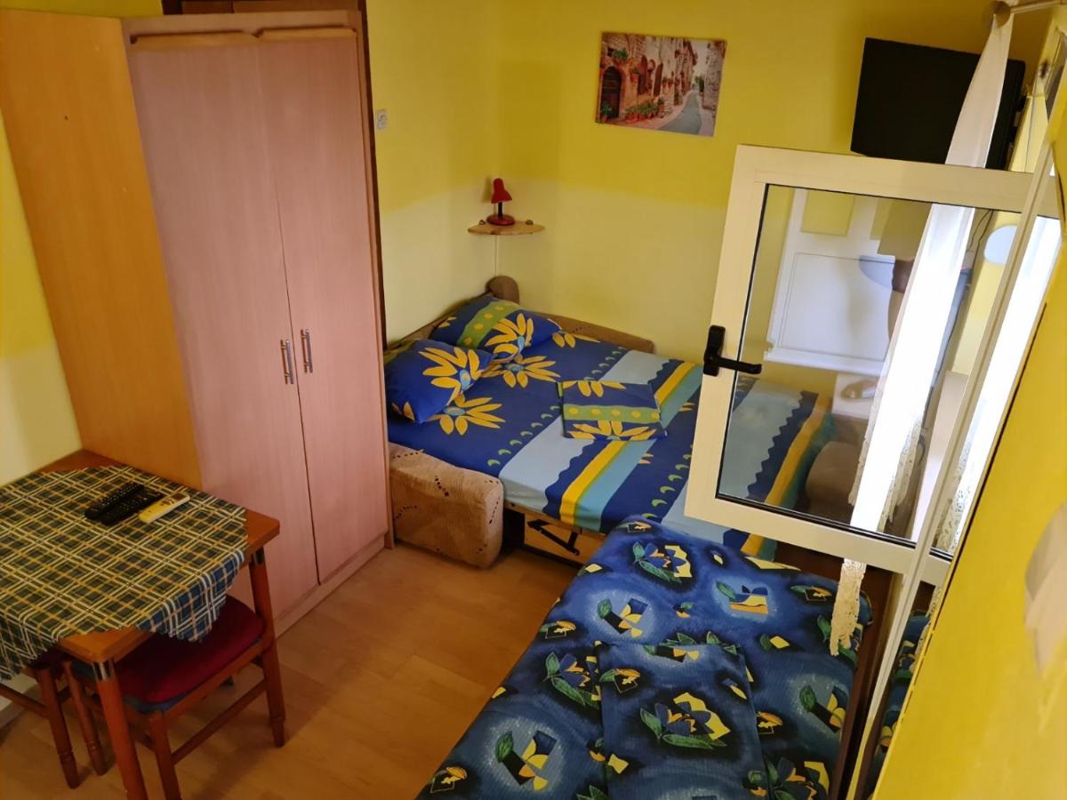 Estudio con terraza