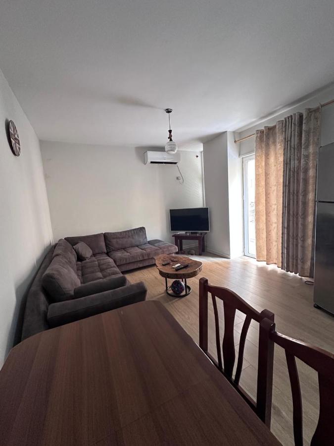 Izabel SeaSide Apartment - Ferienwohnung Durrës