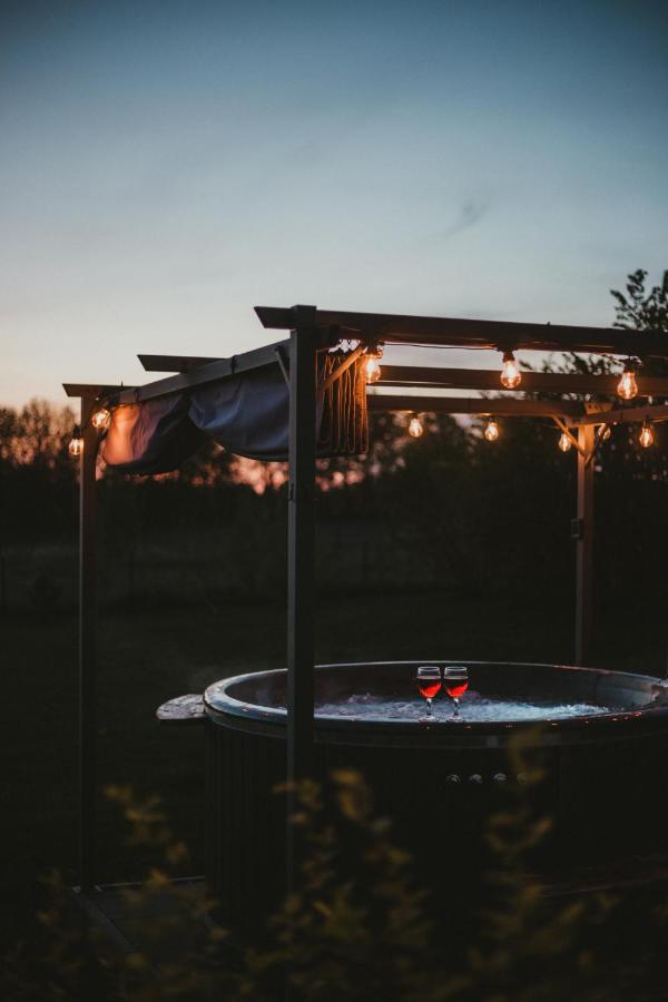 Między lasem, polem a jeziorem - domek na Mazurach - Ferienwohnung Bogaczewo