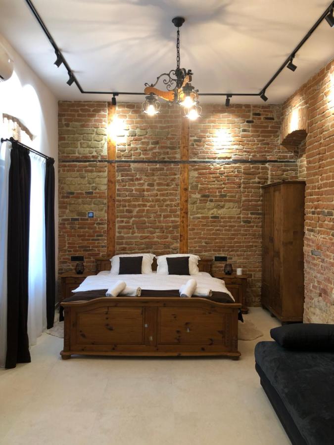 Napoca Brick&Barrel - B&B Cluj-Napoca