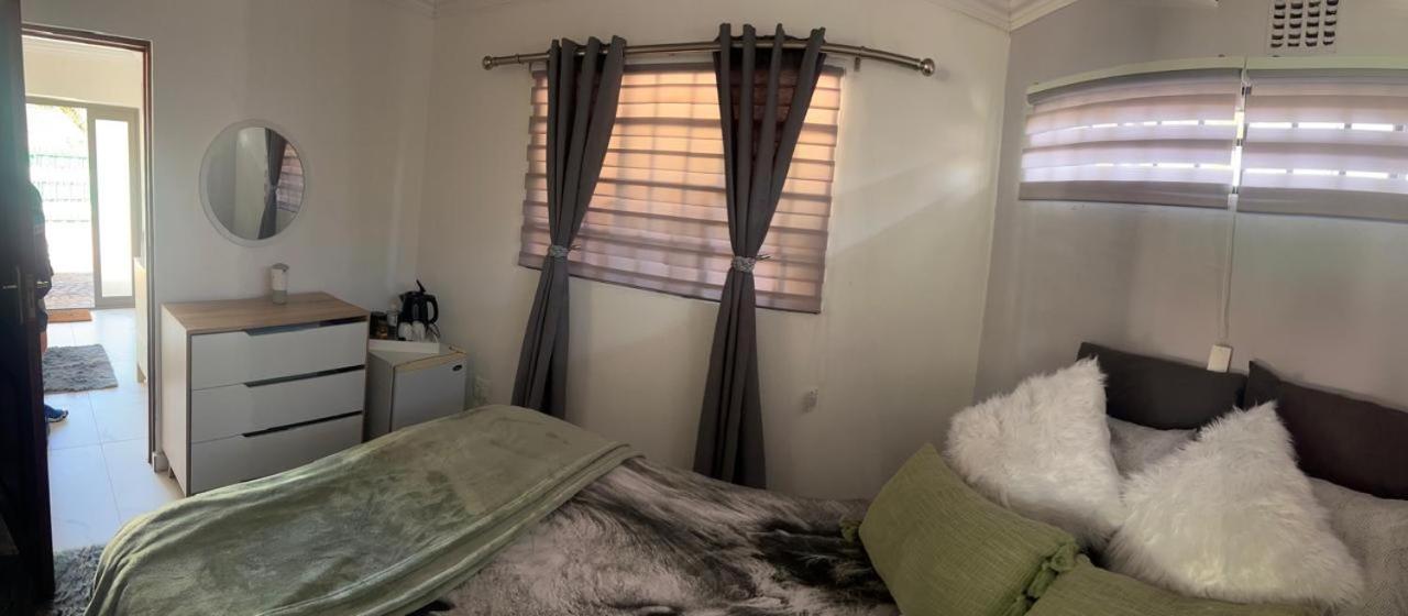 22 impala Ave - B&B