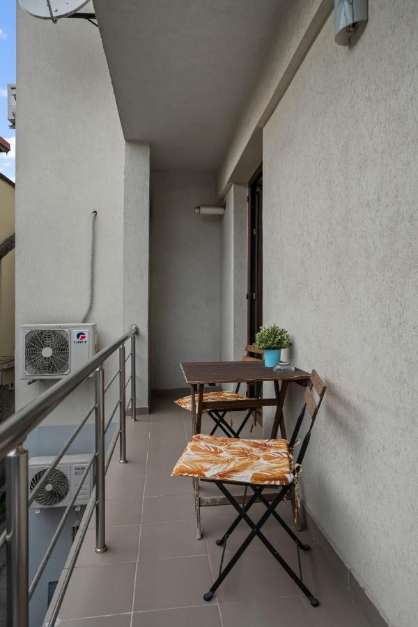 Central Charm by Unirii Square - B&B Bucarest