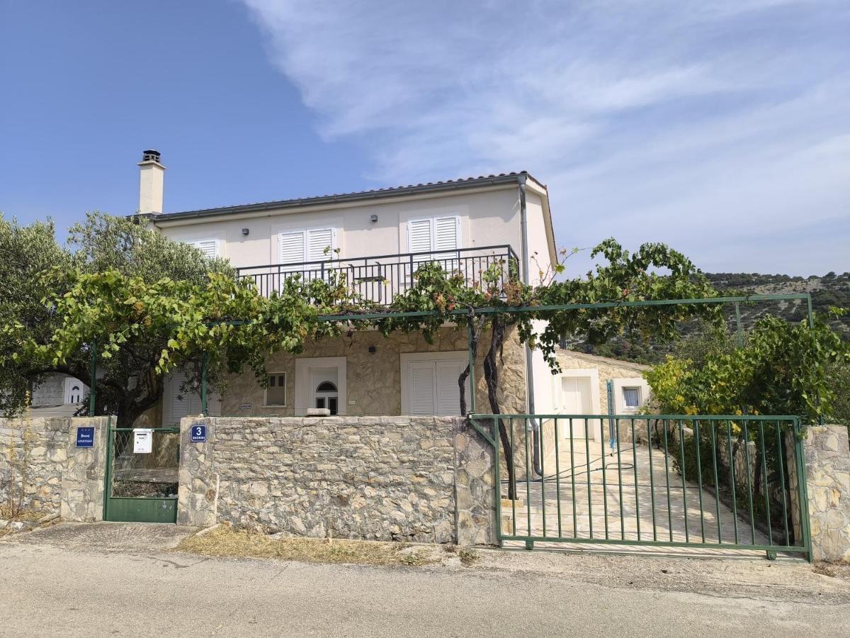 Apartment Julia - B&B Podgreben