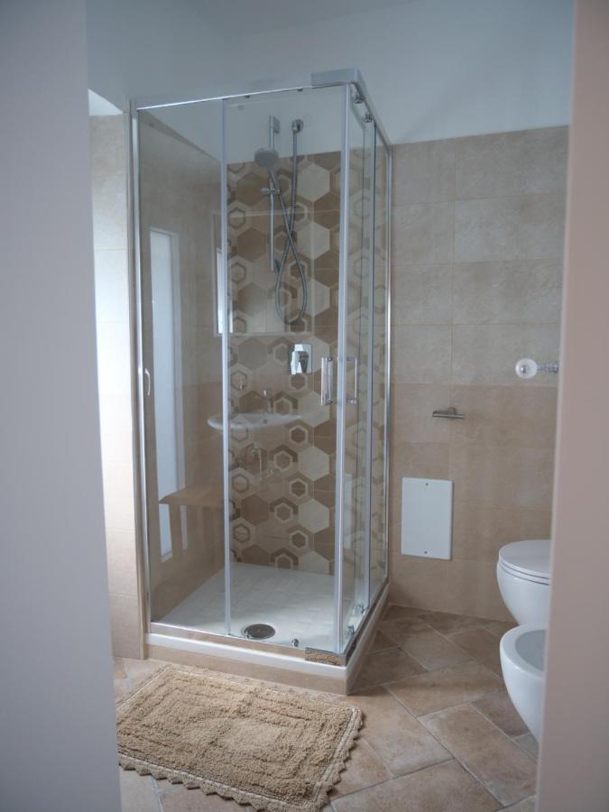 Driepersoonskamer met Eigen Badkamer