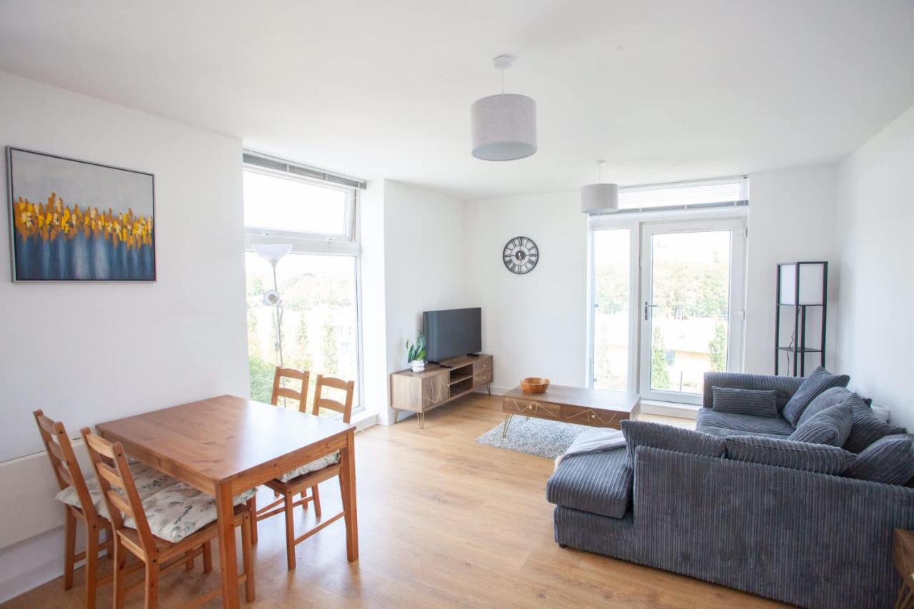 Stylish Newly Decorated 2 Bed - Ferienwohnung Glasgow
