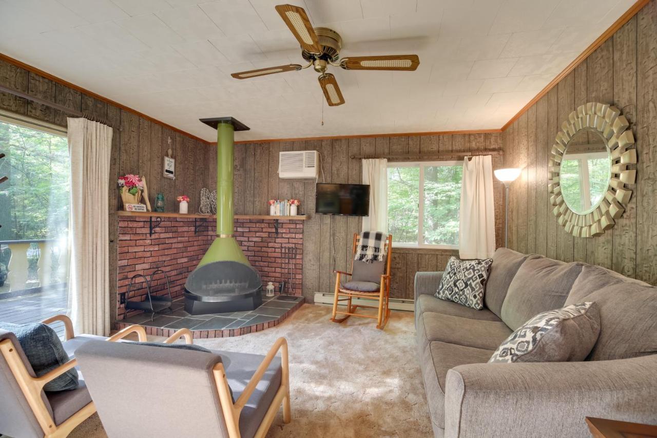 Cozy Adirondacks Cabin Walk to Lake Eaton! - B&B Jay