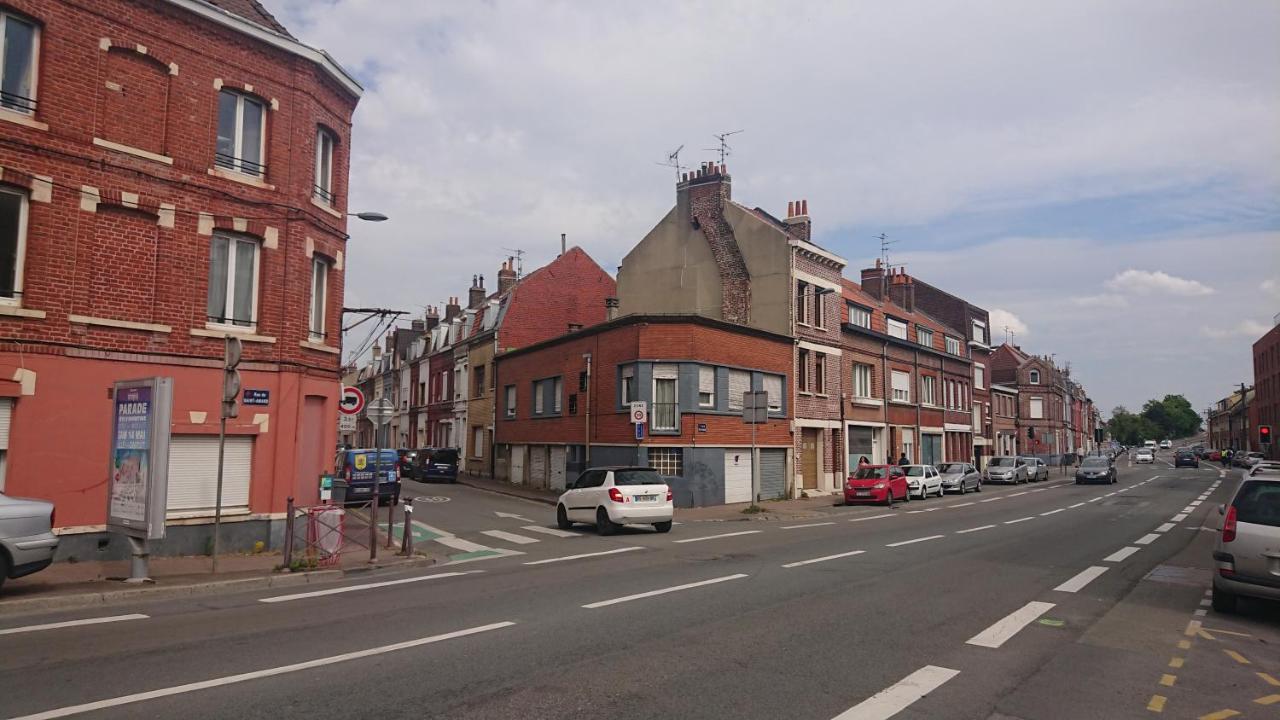 Stylish Studio with Kitchen Lille - B&B Mons-en-Barœul