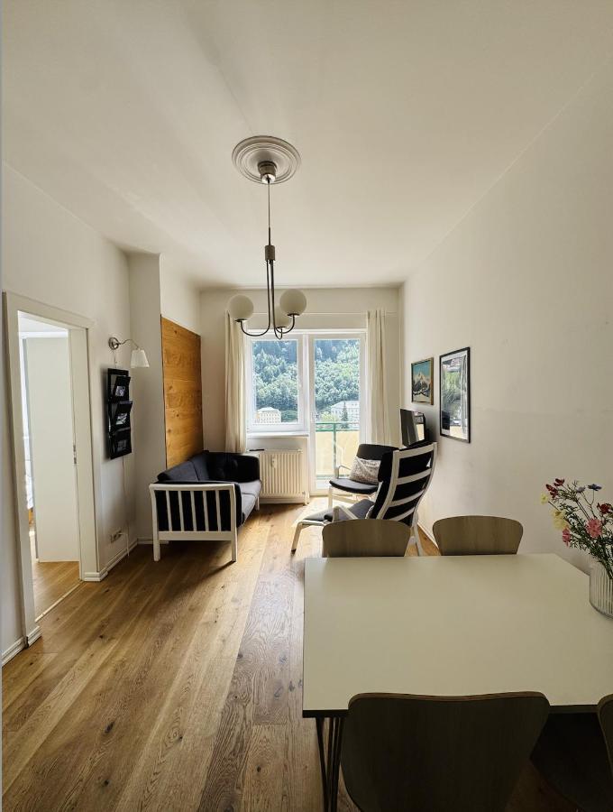 Cozy apartment with VIEWS - Chambres d’hôtes Bad Gastein