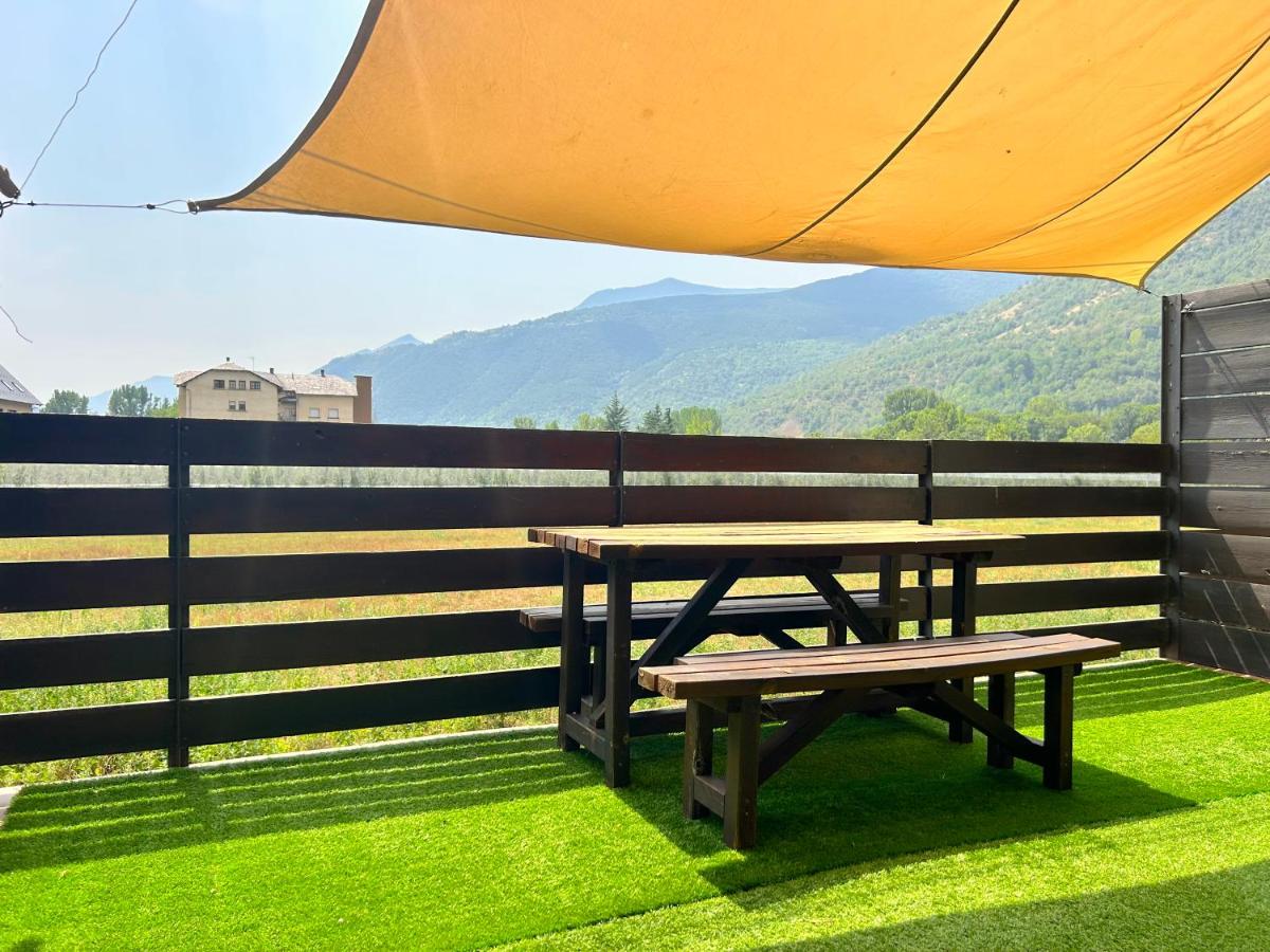 Apartament amb terrassa a Esterri by RURAL D'ÀNEU - B&B
