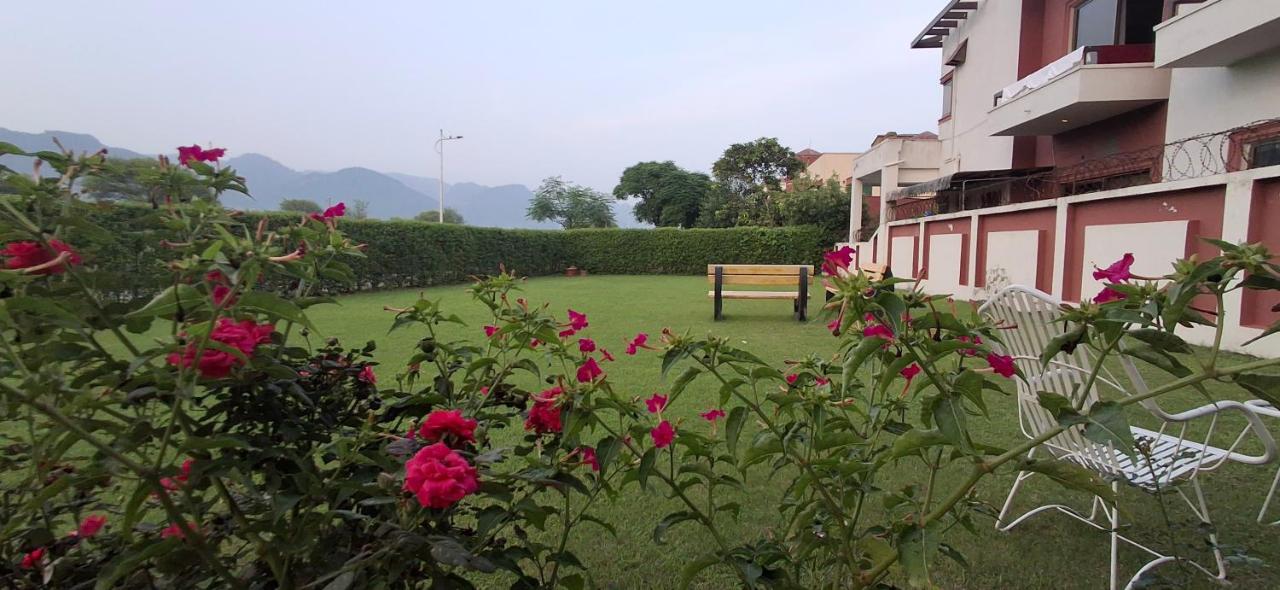 Majestic Family Lodges - Ferienwohnung Islamabad