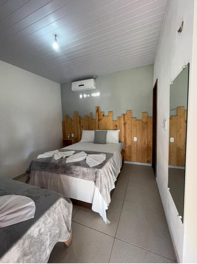 Chambre Triple - Vue sur la Piscine
