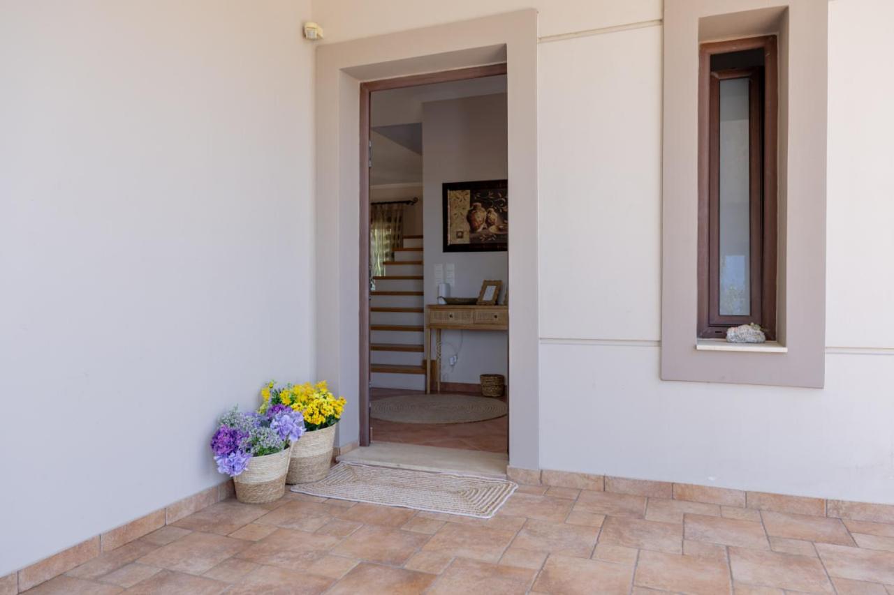 Dream Village - Family Villa Maisonaitte - B&B Poúrnos