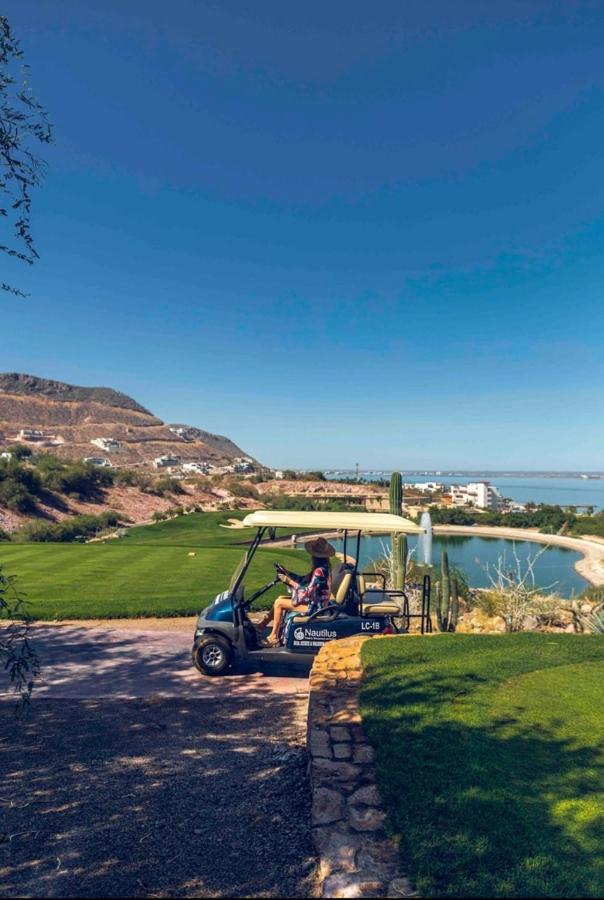Casa Monmar with Golf Cart, Housekeeping and Beach Club Access - Chambres d'hôtes La Paz