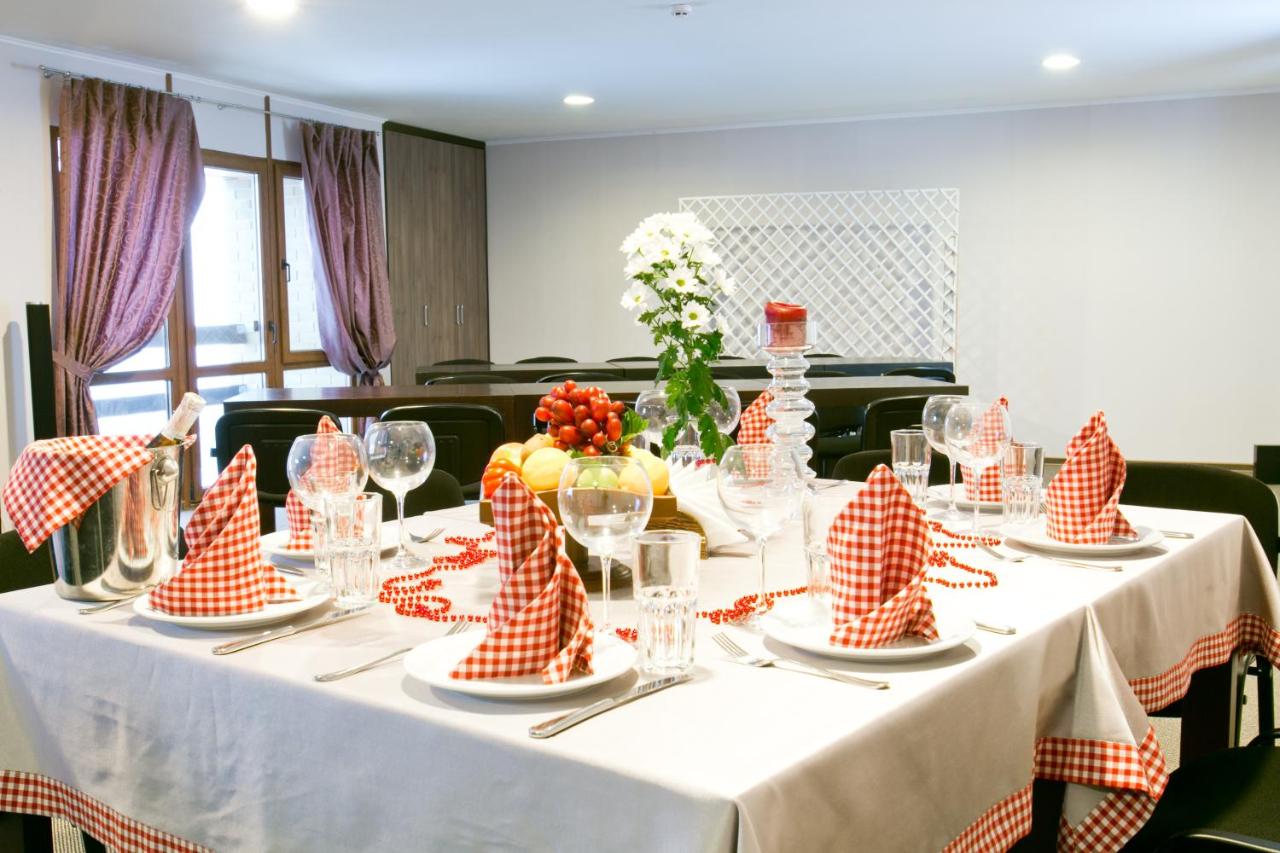 Dergachov Club House - Chambres d'hôtes Zhukivtsi