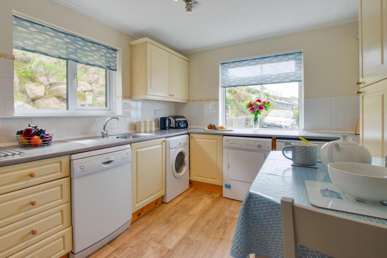 Carn Base - B&B Sennen