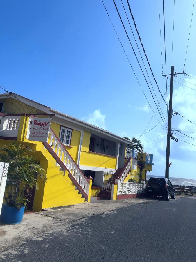 Rainbow Beach Apartment - B&B