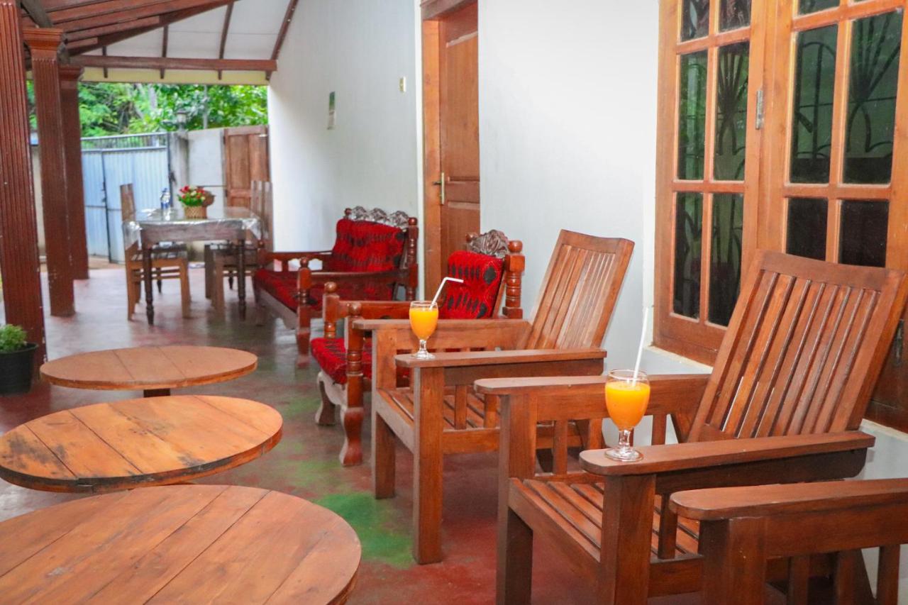 Sparrow House - Bed and Breakfast Udawalawa