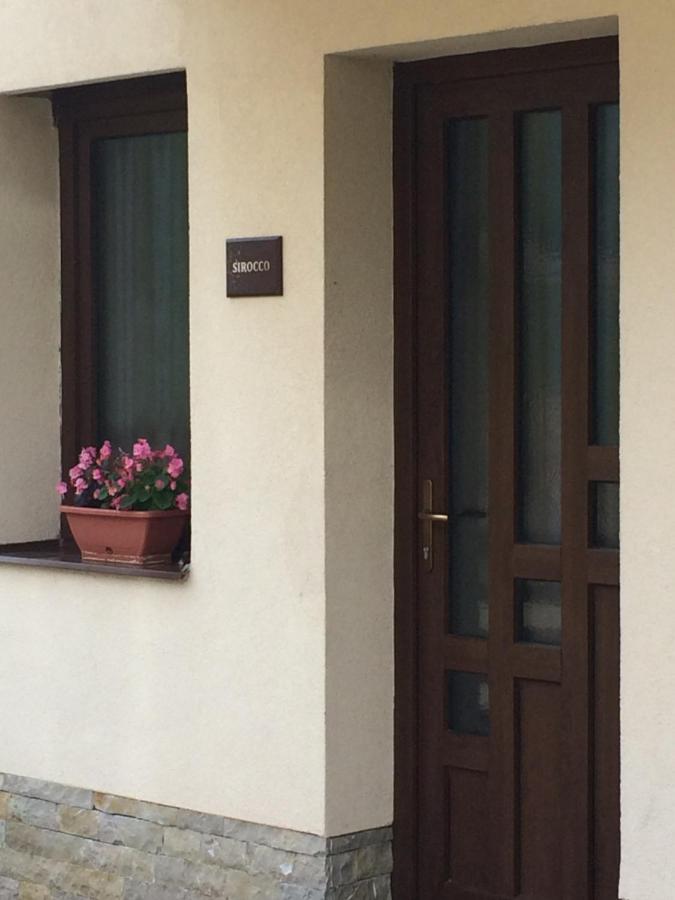 Fürjes Villa Panzió - B&B
