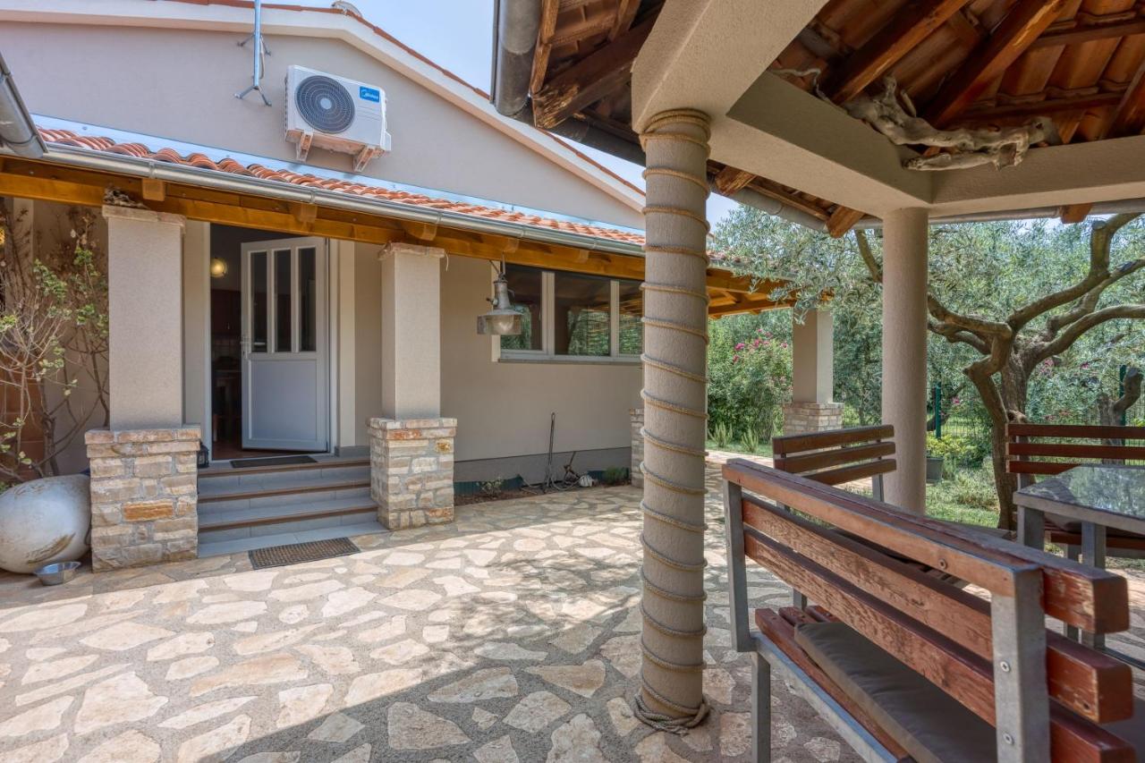 Casa Oliva Kim Marie - Happy Rentals - B&B Medulin