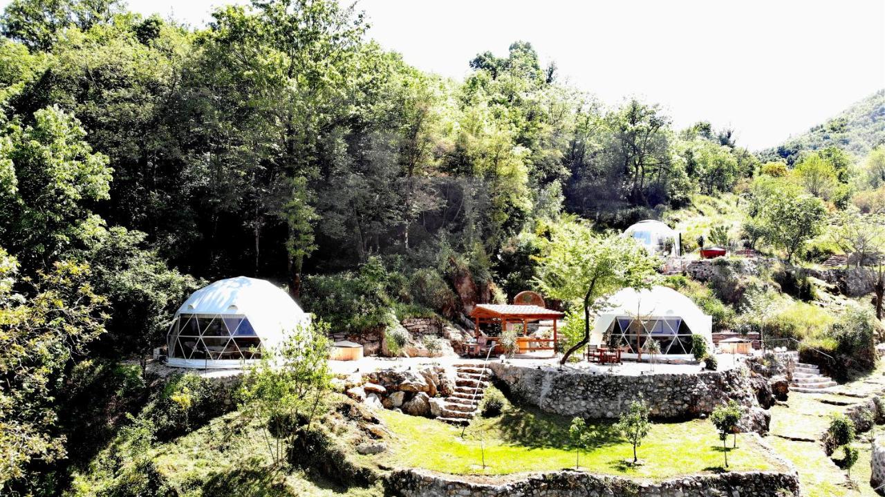 ZEN Relaxing Village - Chambres d’hôtes Cetinje