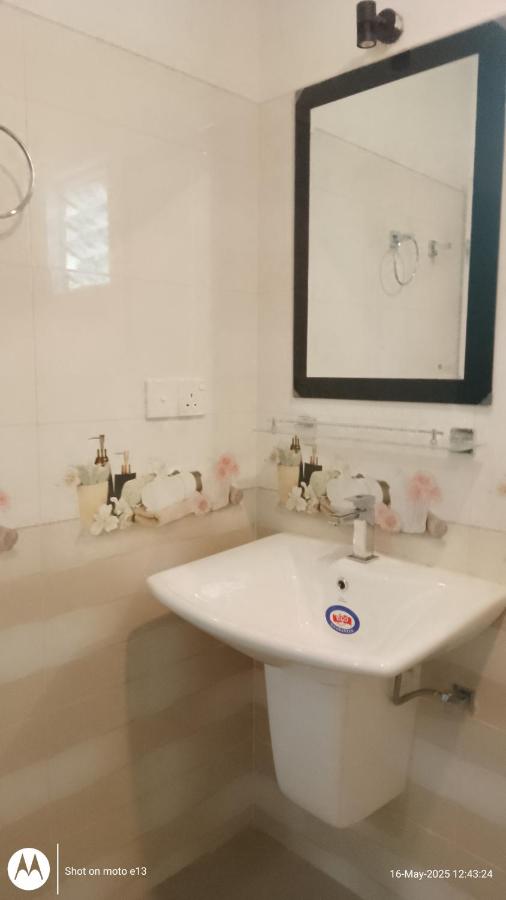 Hiriketiya Lima Homestay - B&B Dikwella
