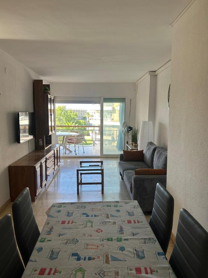 Playalmud-Apartment in La Pineda - B&B La Pineda