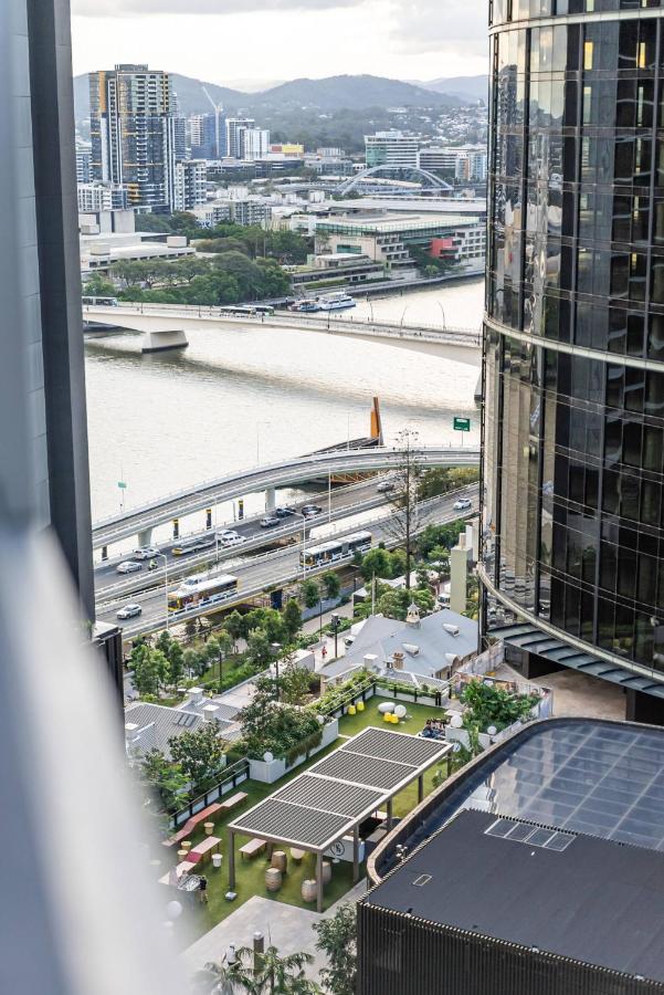 1BD Apt with Sofa bed in Queen's Wharf - Level 17 with City view - Bed and Breakfast Brisbane