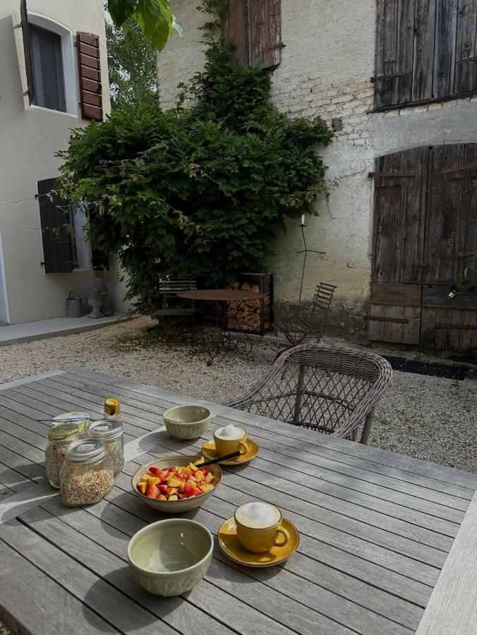Casale nel mezzo dei vigneti - B&B Caneva