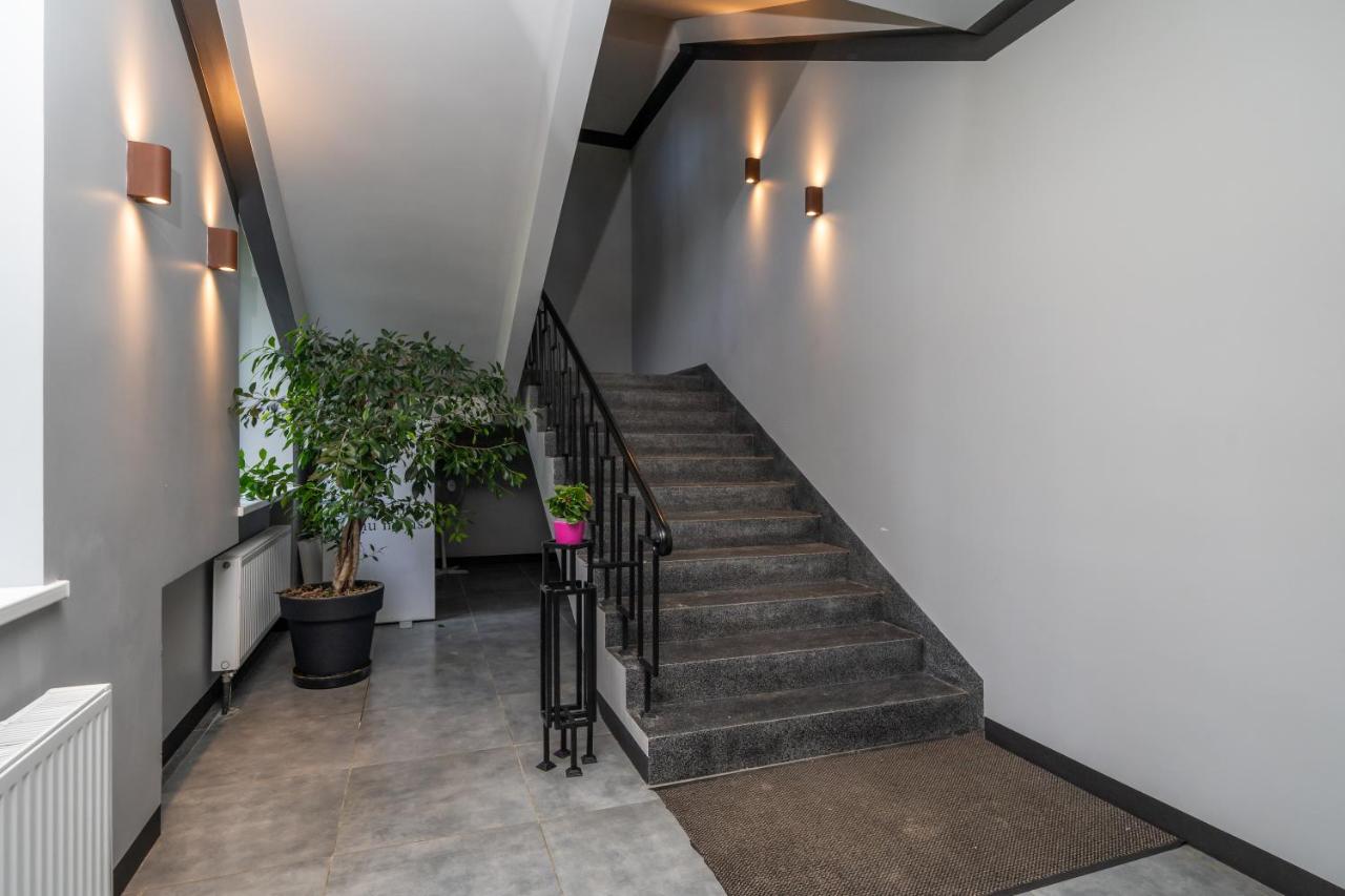 One-Bedroom Apartment with Garden View
