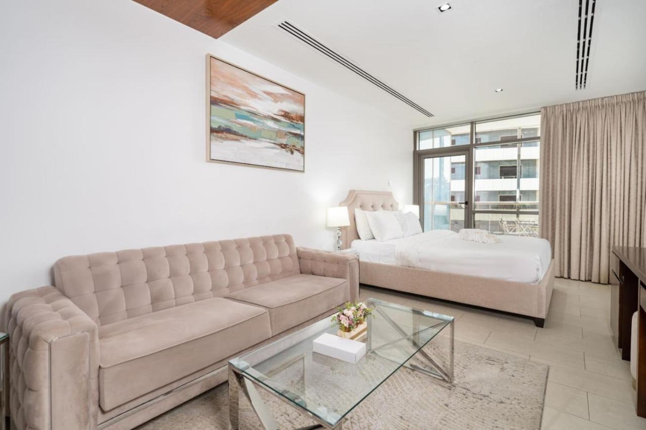 Modern Studio in the Heart of Sports City - Bed and Breakfast Dubai