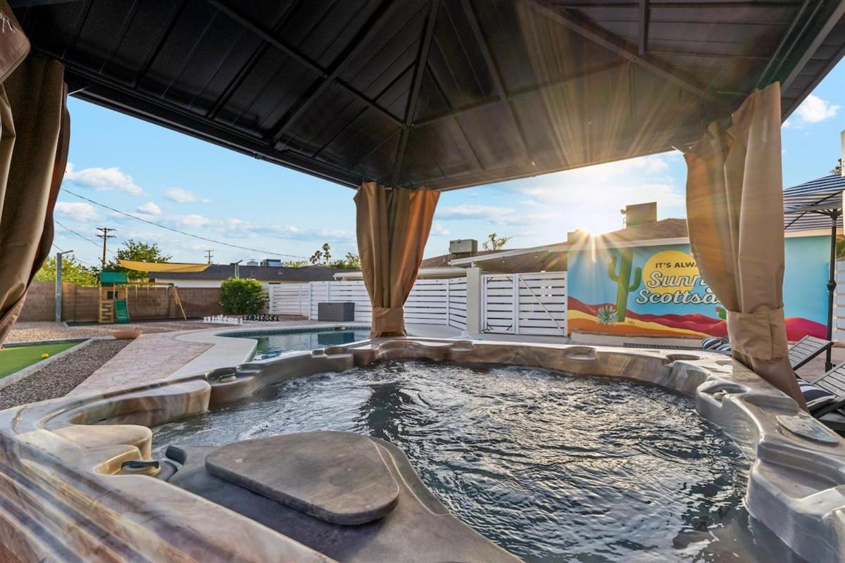 Relaxing Casita - Pool - Spa - Prime Location - Bed and Breakfast Phoenix