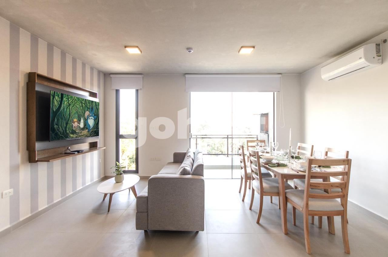 Chic 3 Br Apt Close To Shopping Mcal Lopez - B&B