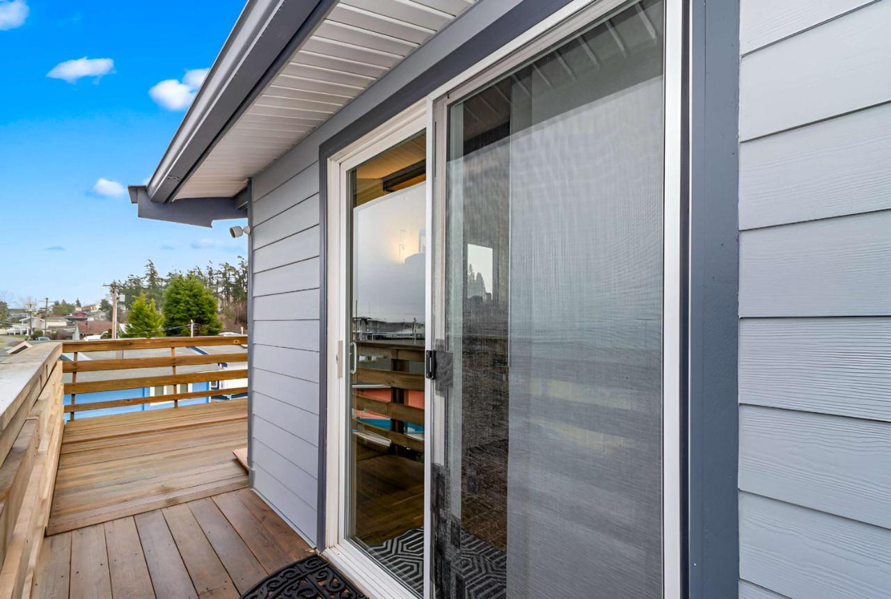 2nd story 1 bed apt #3 with kitchenette and a sweeping view of Birch Bay - Ferienwohnung Blaine