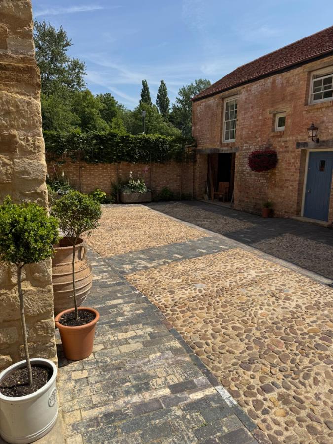 The Menagerie - B&B Towcester