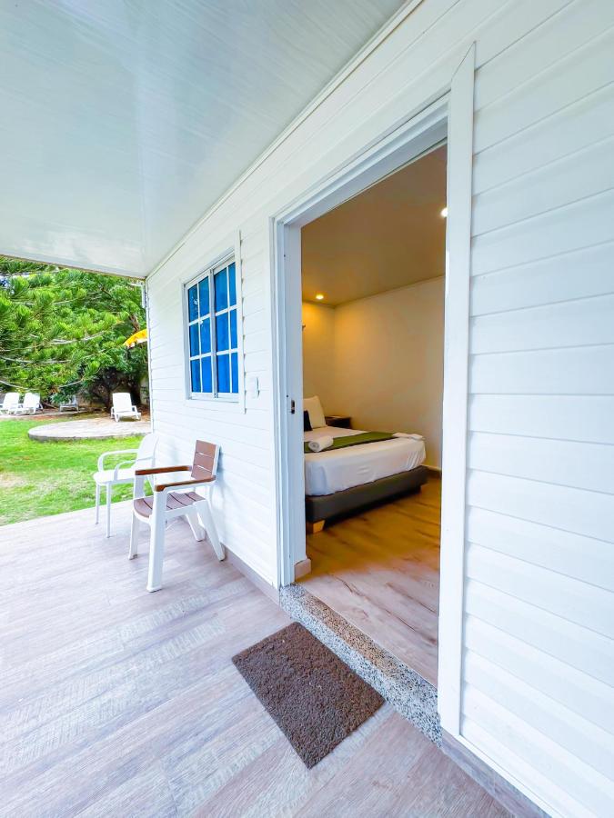 Zaba Beach House - B&B