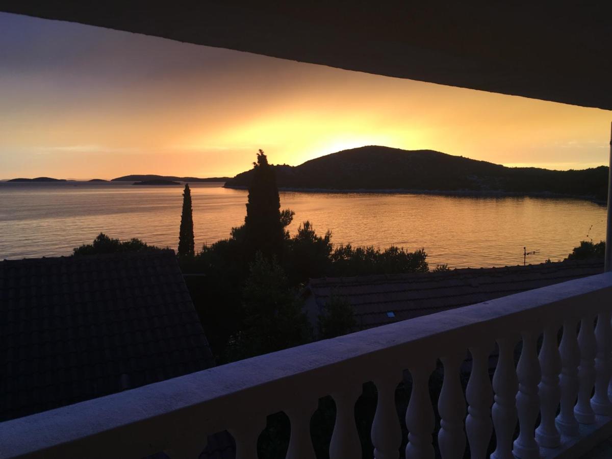 Apartments Petra - B&B Tribunj