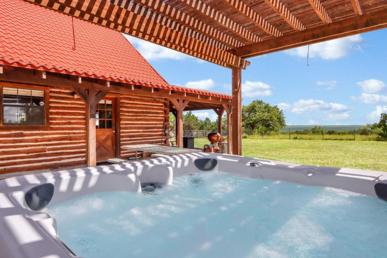 Double D Cottage - B&B