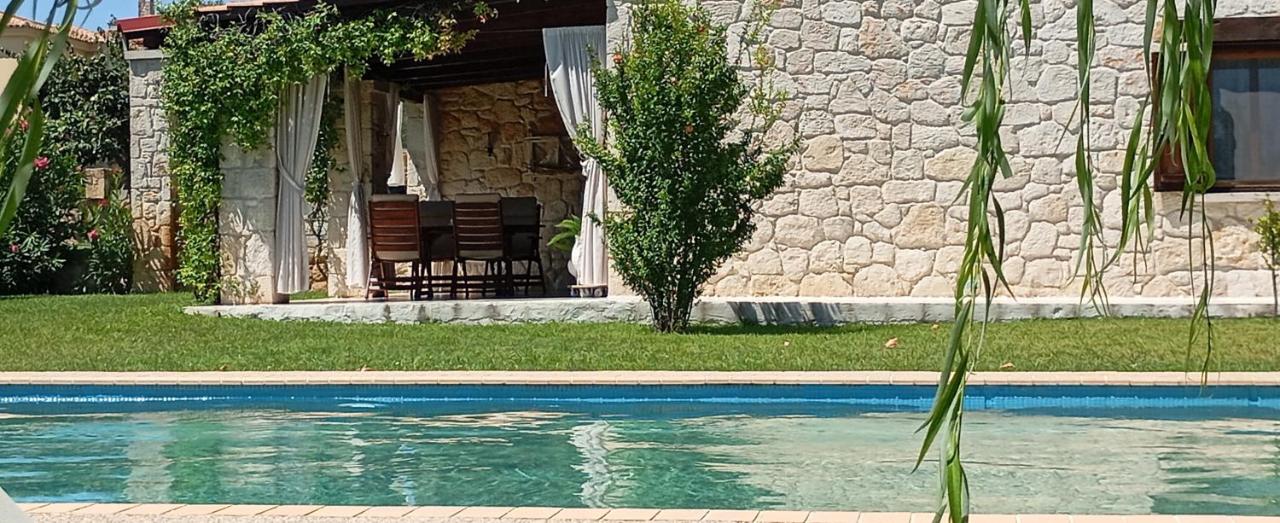 Siviri Traditional Stone House - B&B