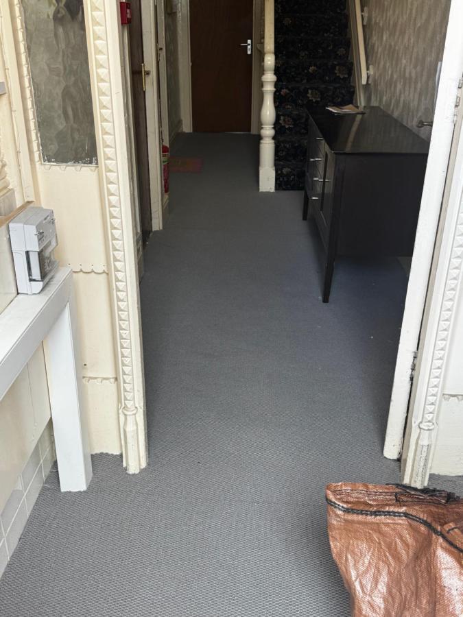 Cute & Cozy - 1 Person Studio - South Pier - B&B
