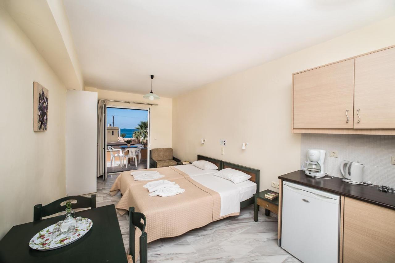 Studio (3 Adults)