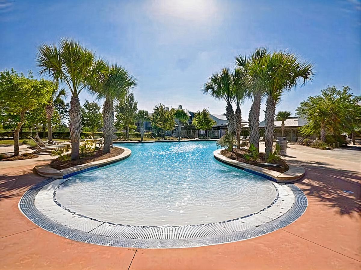 4 Bedroom Sleeps 10 Beach Resort pool, Golf Cart included! Sunsets - Chambres d’hôtes Port Saint Joe